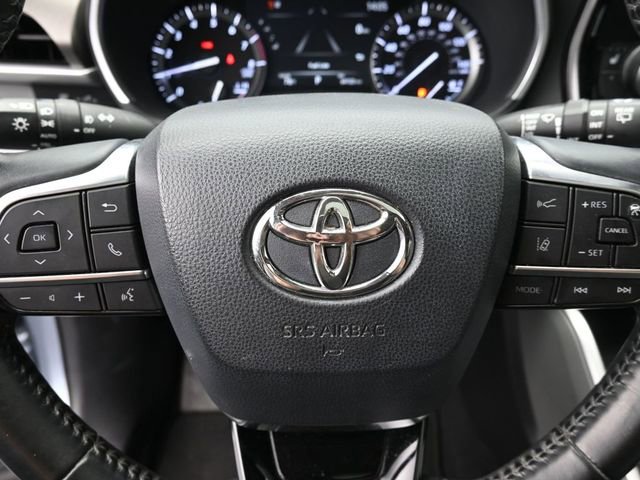 Used 2021 Toyota Highlander XLE image 31