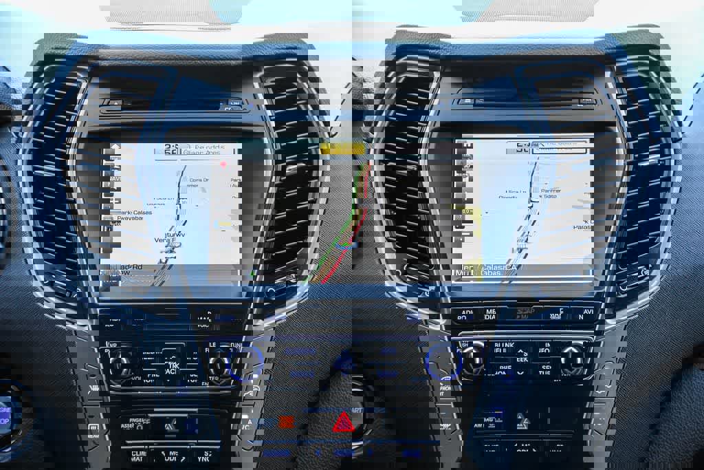 Used 2018 Hyundai Santa Fe Sport image 15