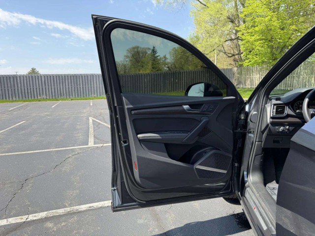 Certified 2023 Audi Q5 2.0T Prestige w/ Prestige Package AWD/4WD image 17