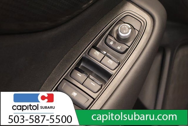 Used 2025 Subaru Outback Premium image 9