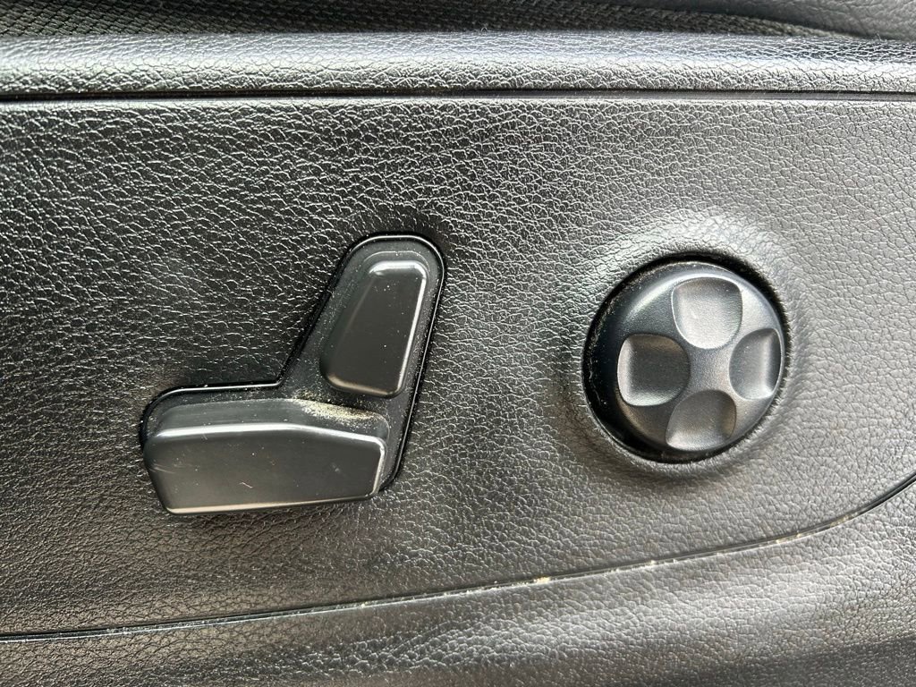 Used 2021 RAM 1500 Big Horn image 14