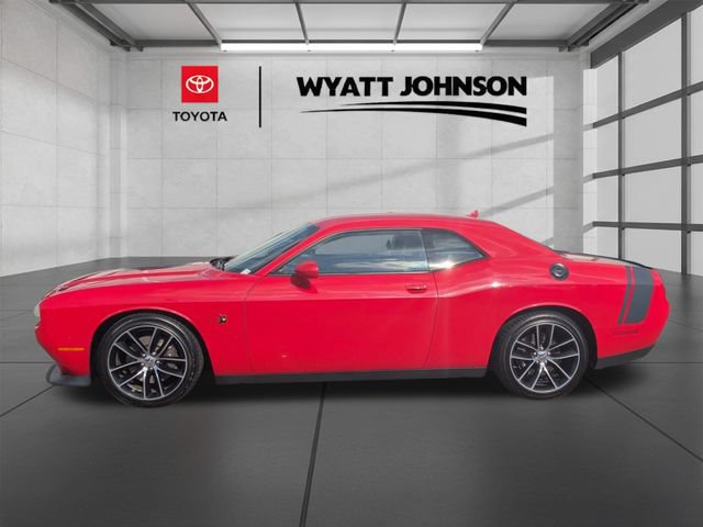 Used 2016 Dodge Challenger R/T Scat Pack RWD image 2