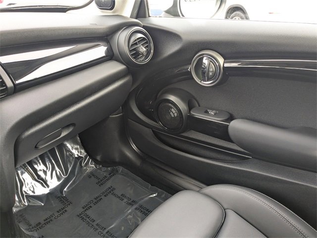 Used 2021 MINI Cooper S w/ Premium Package image 18