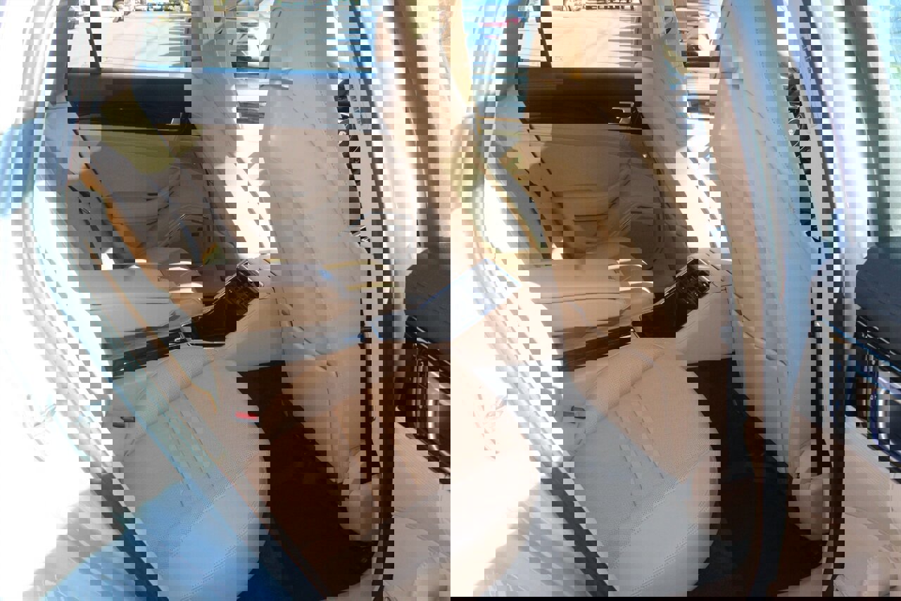 Used 2018 Porsche Panamera 4 image 17