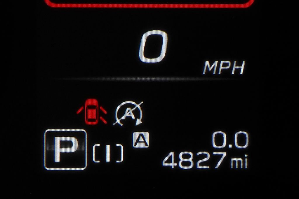 Used 2025 Subaru Crosstrek 2.5i Limited w/ Crosstrek Mirror Package image 32