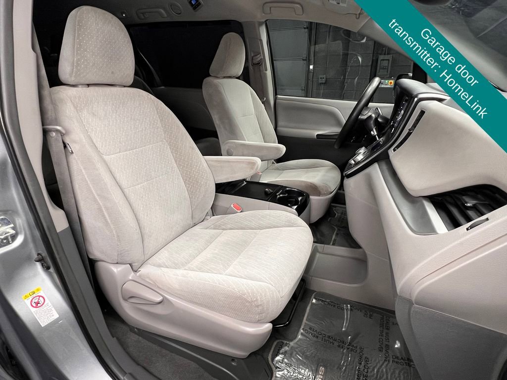 Used 2019 Toyota Sienna LE FWD image 7