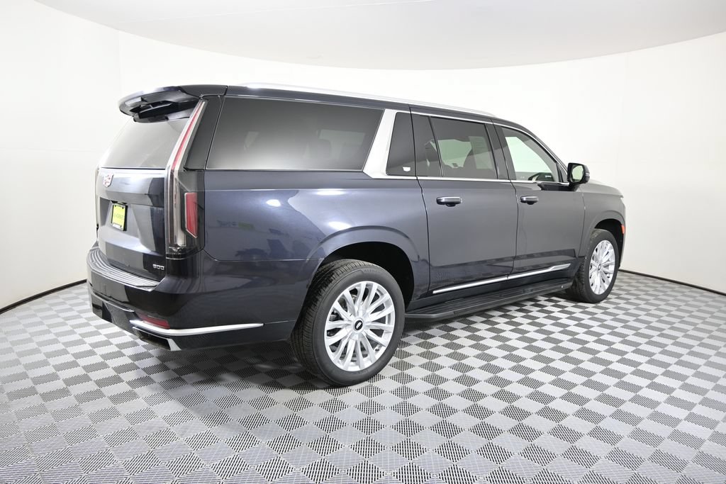 Used 2024 Cadillac Escalade ESV Luxury w/ LPO, Floor Liner Package AWD/4WD image 6