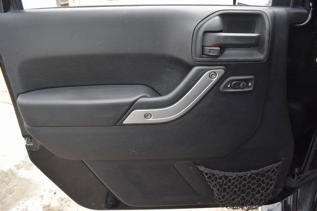 Used 2012 Jeep Wrangler Unlimited Sahara w/ Mopar Chrome Edition Group image 12