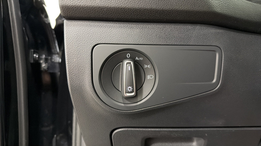 Certified 2024 Volkswagen Tiguan SE AWD/4WD image 19
