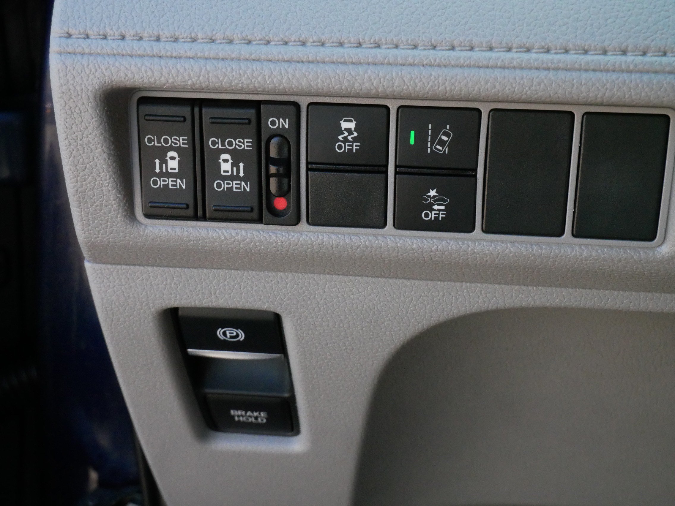Certified 2018 Honda Odyssey EX image 26