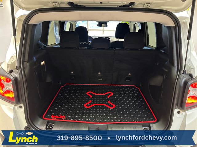 Used 2023 Jeep Renegade Latitude image 19