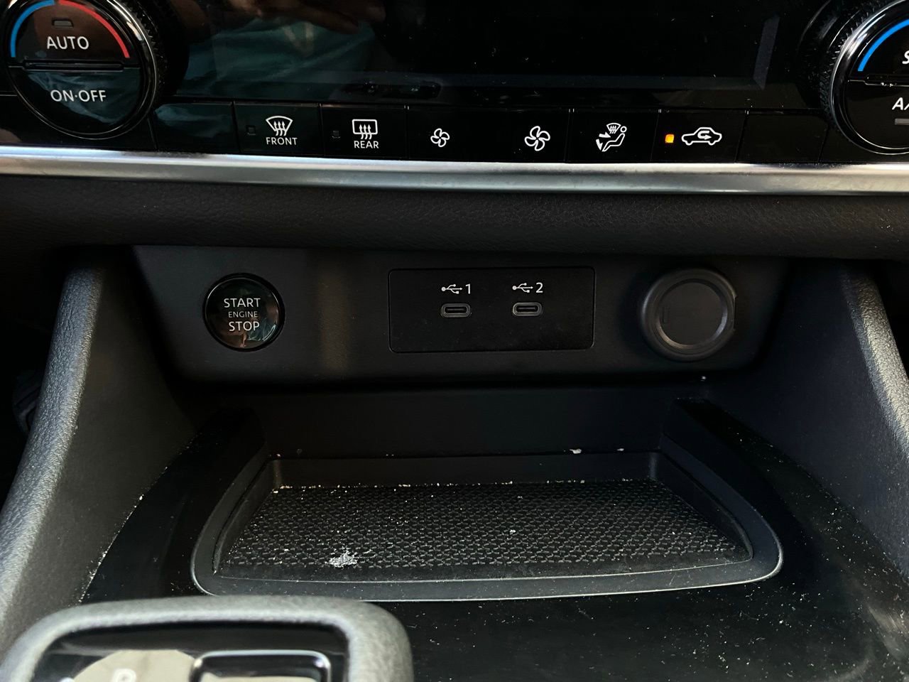 Used 2025 Nissan Rogue SV image 25