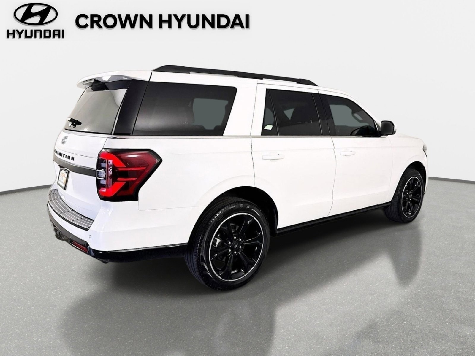 Used 2024 Ford Expedition Limited RWD image 5