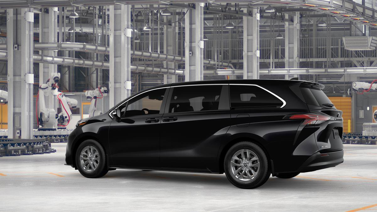 New 2026 Toyota Sienna LE AWD/4WD image 5