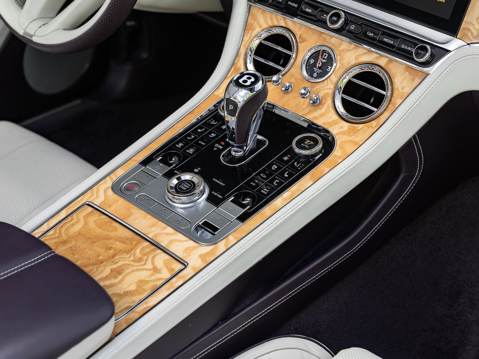 Used 2022 Bentley Continental GT Mulliner AWD/4WD image 28
