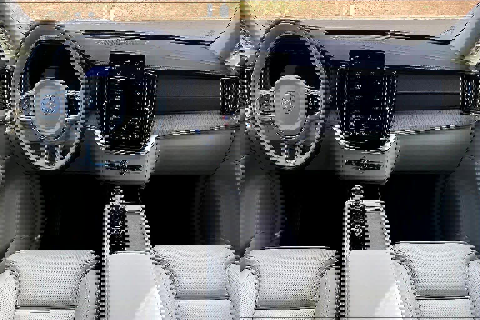 New 2026 Volvo XC90 B6 Ultra w/ Protection Package image 7