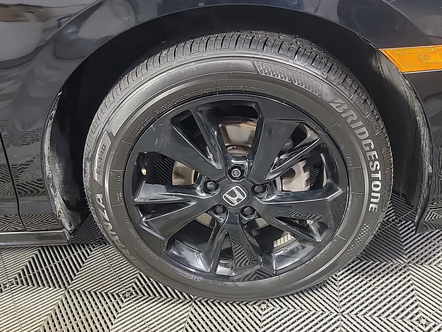 Certified 2023 Honda Odyssey Sport image 3