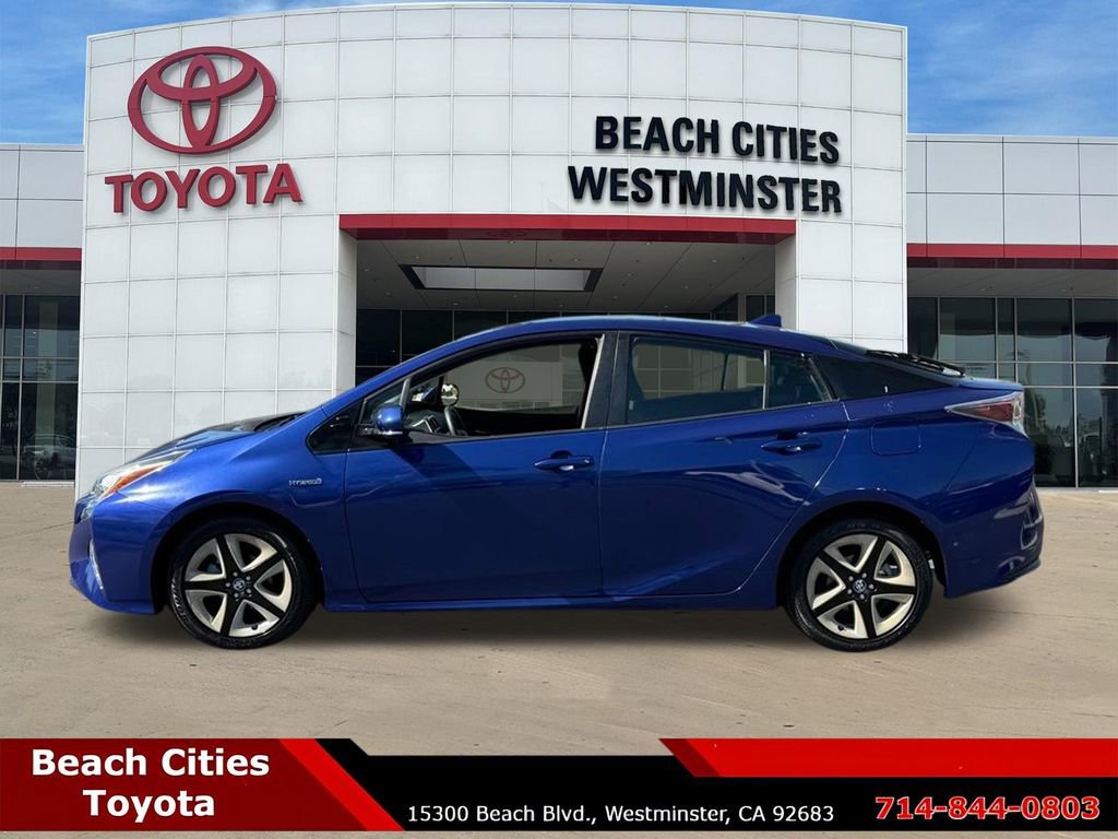 Used 2016 Toyota Prius Three Touring w/ Preferred Accessory Package image 7