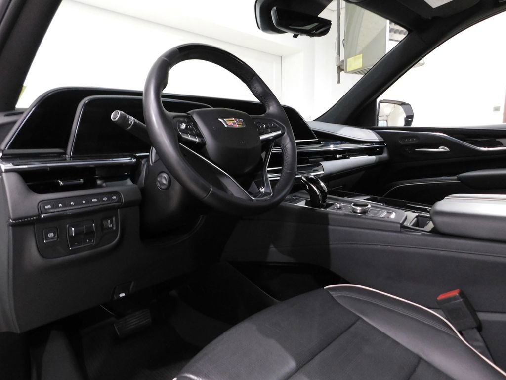 Used 2024 Cadillac Escalade ESV Sport w/ LPO, ONYX Package image 28
