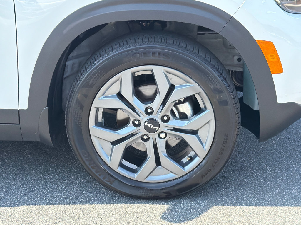 Used 2024 Kia Seltos S FWD image 14