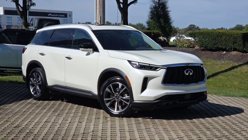 Used 2023 INFINITI QX60 Luxe w/ Cargo Package AWD/4WD image 3