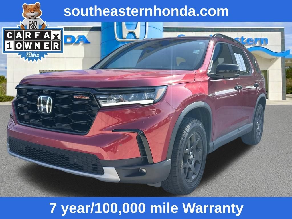 Used 2025 Honda Pilot TrailSport image 1