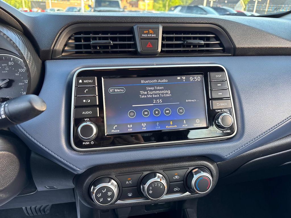 Used 2023 Nissan Versa SV FWD image 18