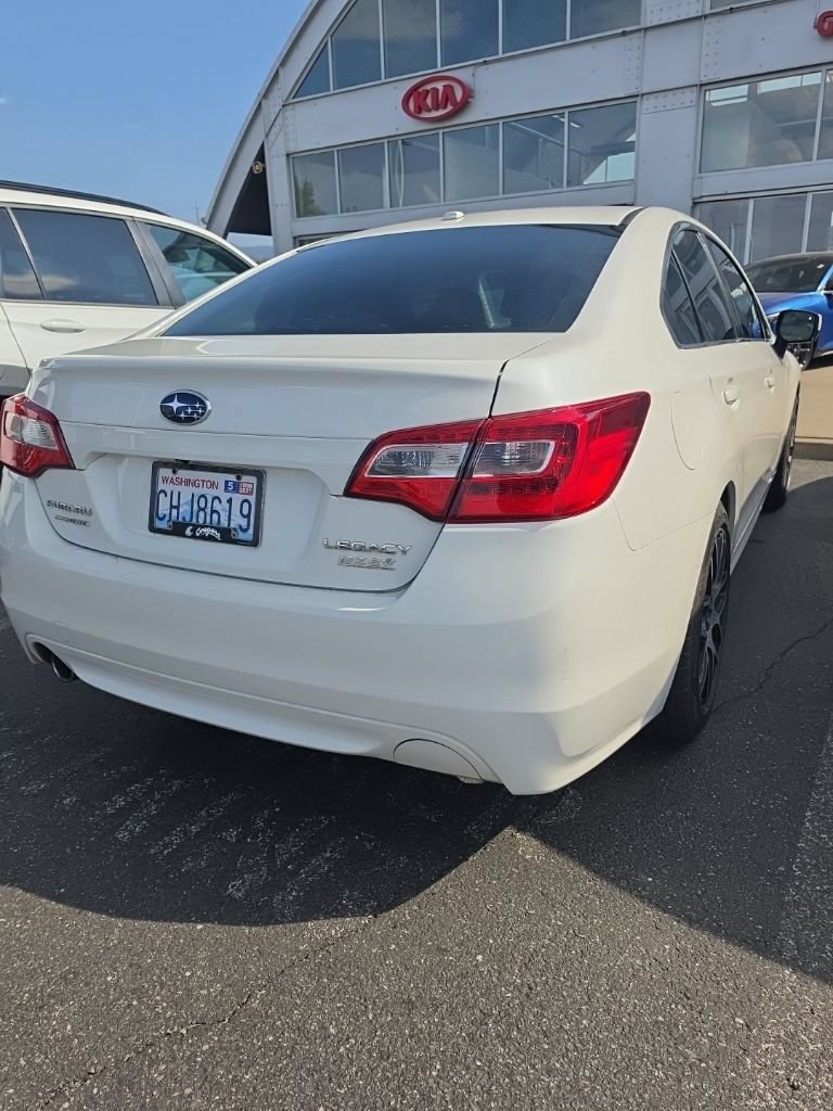 Used 2015 Subaru Legacy 2.5i Premium AWD/4WD image 4