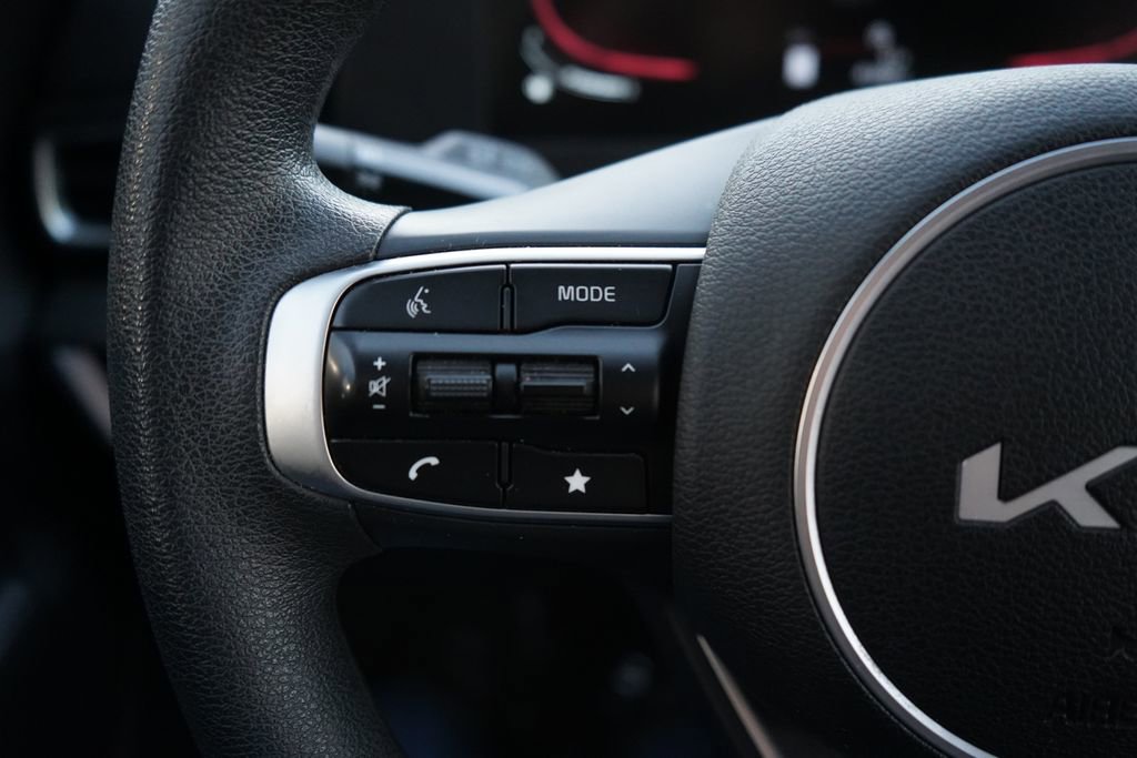 Used 2024 Kia Sportage LX image 31