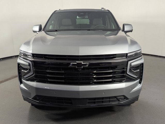 Used 2025 Chevrolet Tahoe RST image 3