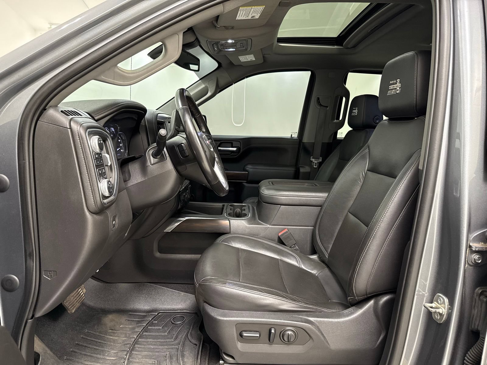 Used 2020 GMC Sierra 1500 SLT w/ SLT Premium Plus Package AWD/4WD image 18