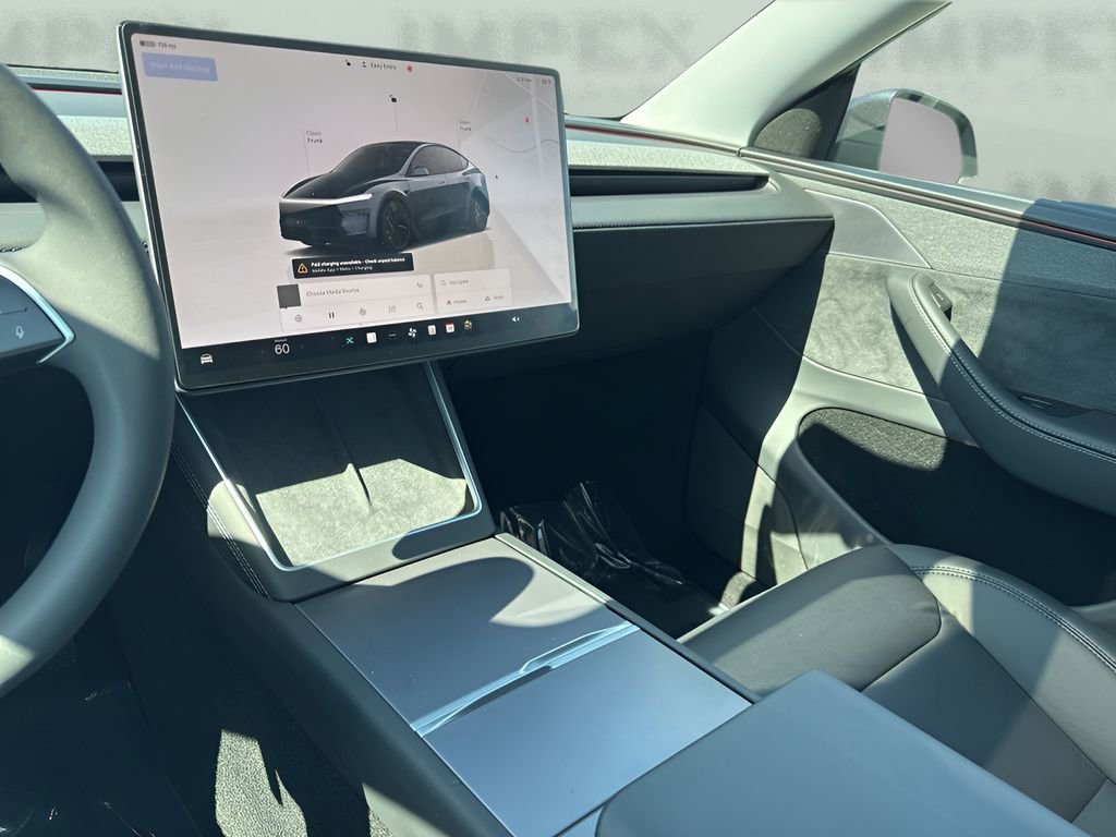 Used 2026 Tesla Model Y Long Range RWD image 18