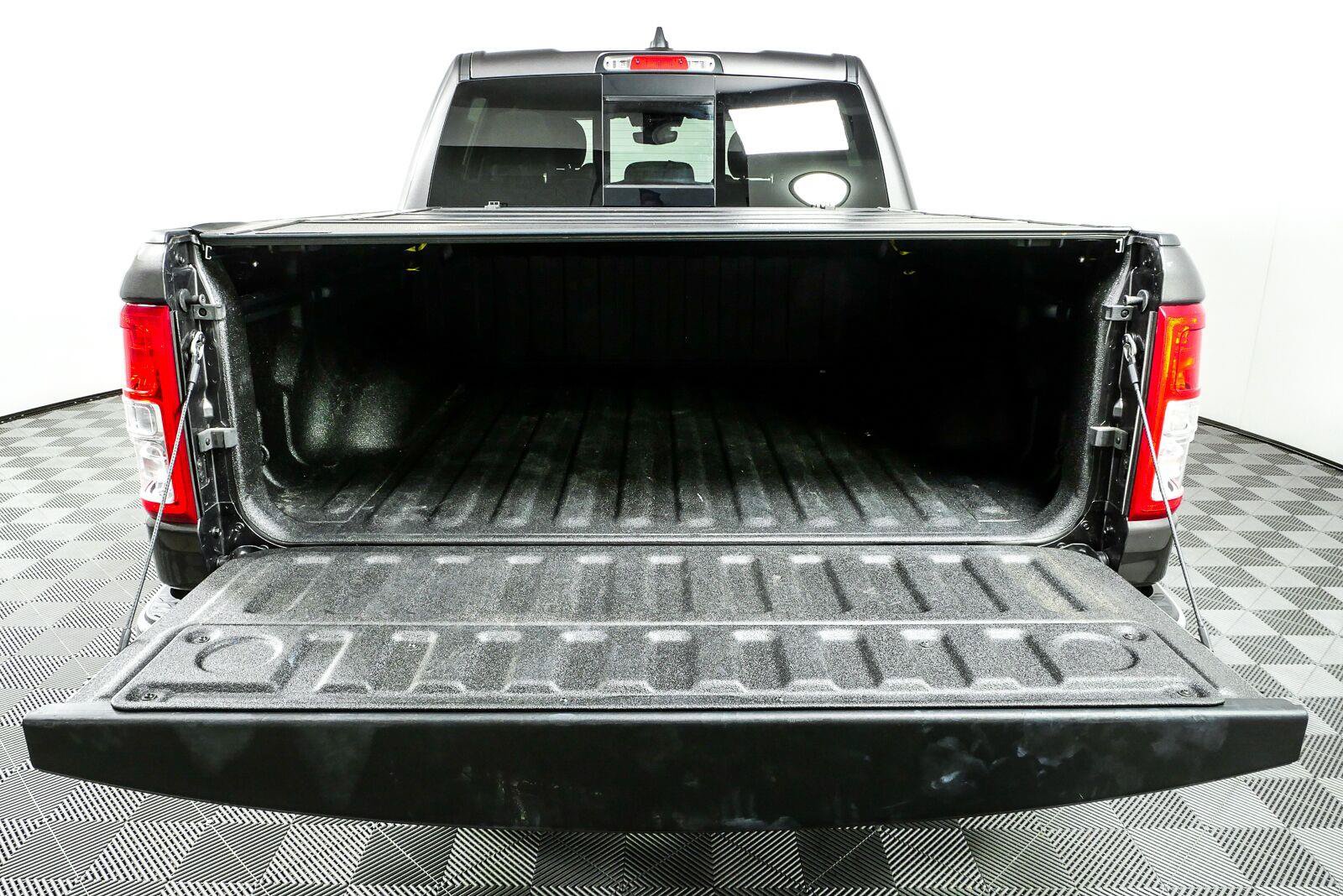 Used 2023 RAM 1500 Big Horn AWD/4WD image 31