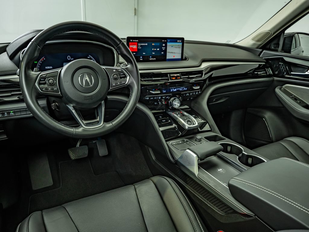 Used 2023 Acura MDX SH-AWD w/ Technology Package image 32