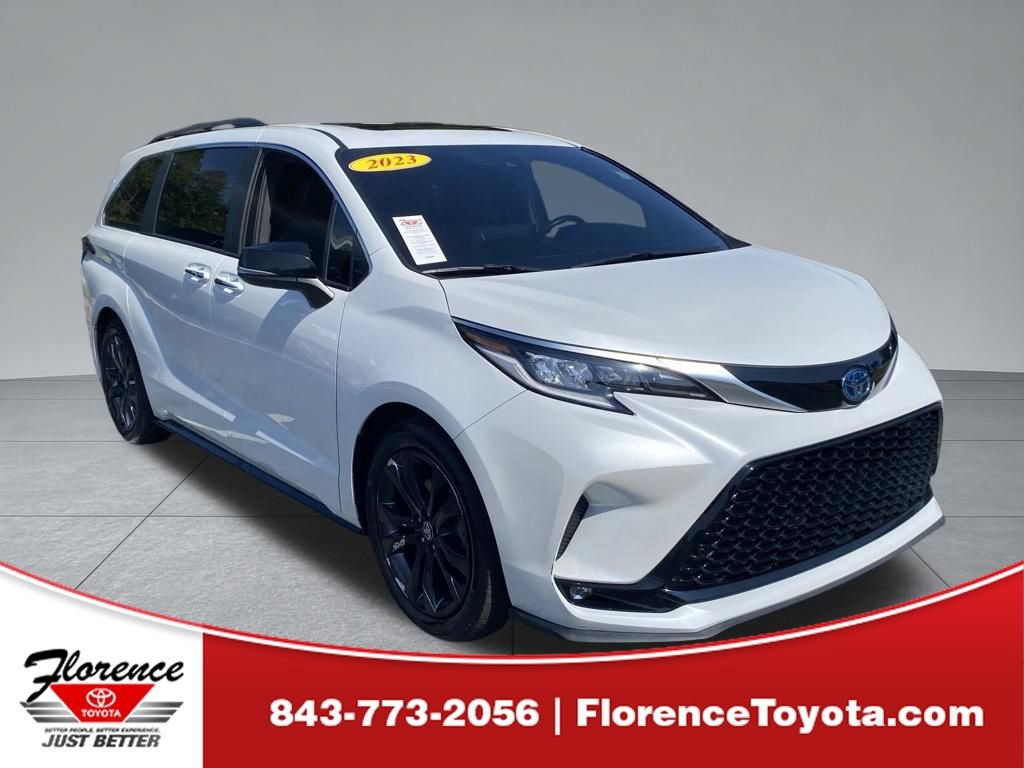 Used 2023 Toyota Sienna XSE FWD video 1