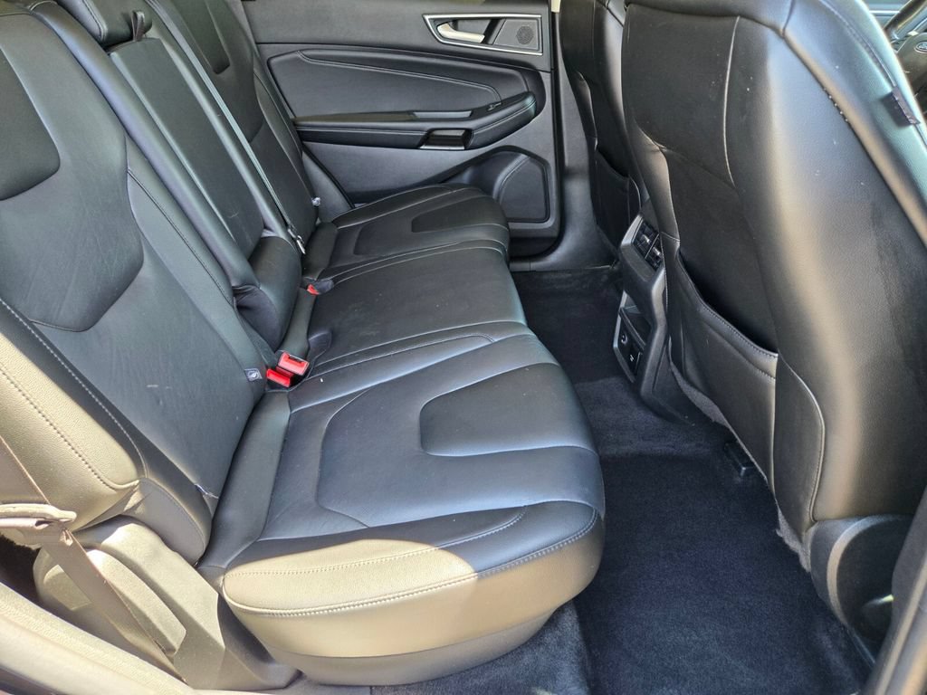 Used 2021 Ford Edge Titanium FWD image 18