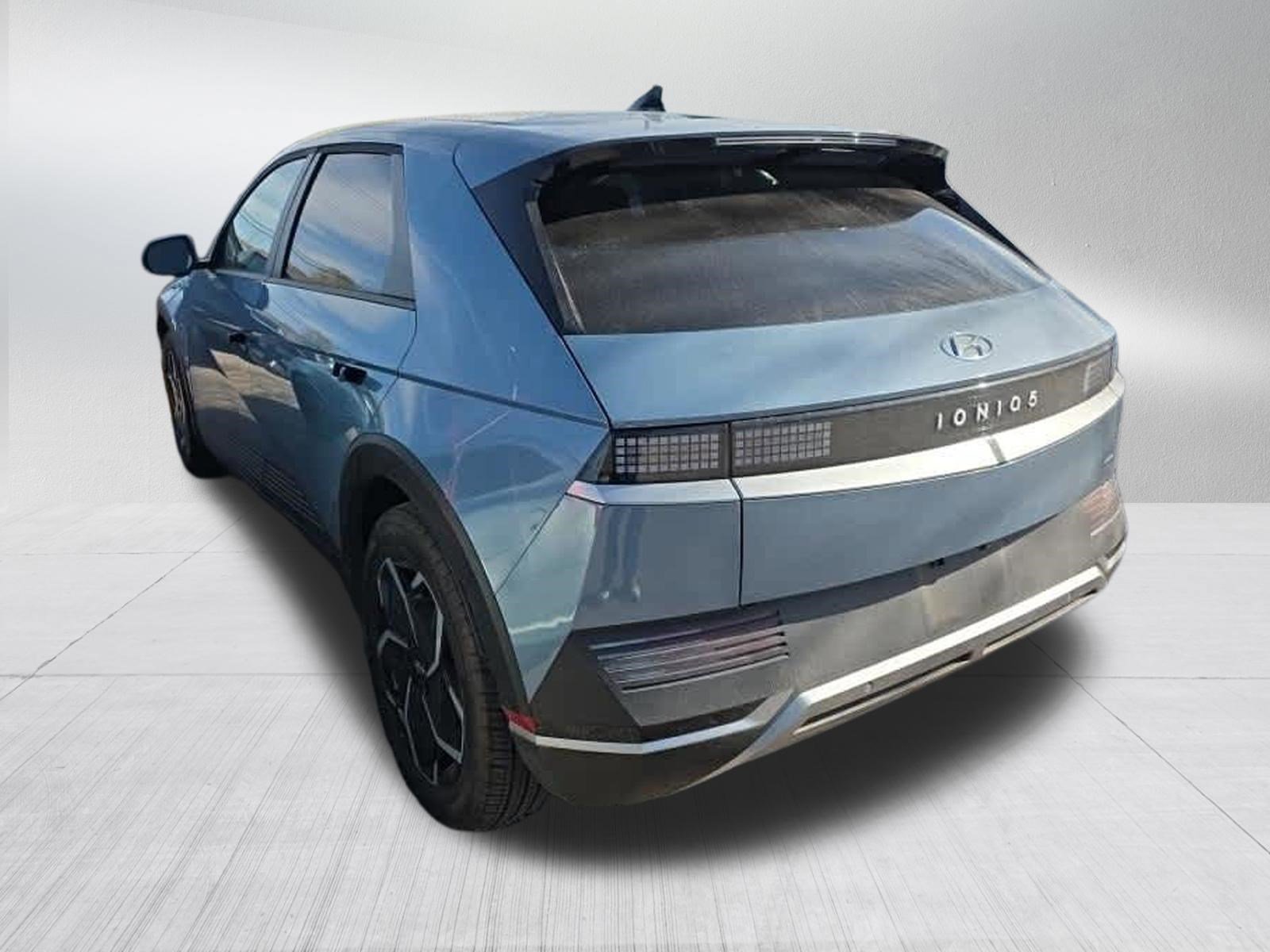 Used 2024 Hyundai Ioniq 5 SEL image 2