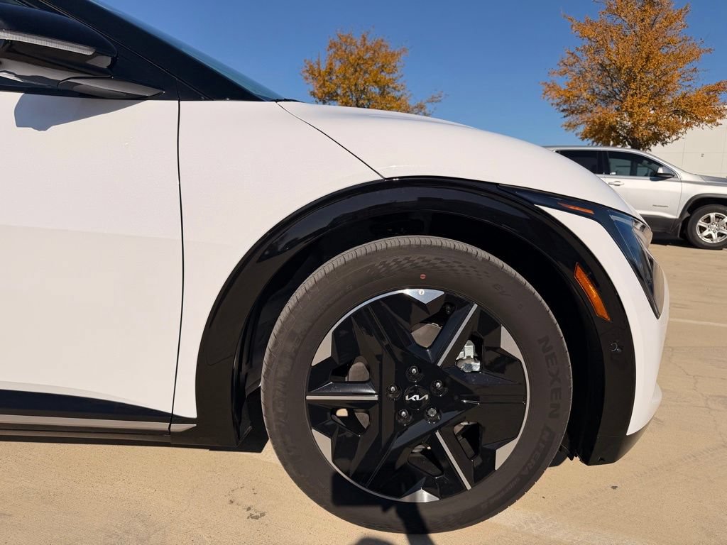 New 2025 Kia EV6 Wind AWD/4WD image 11