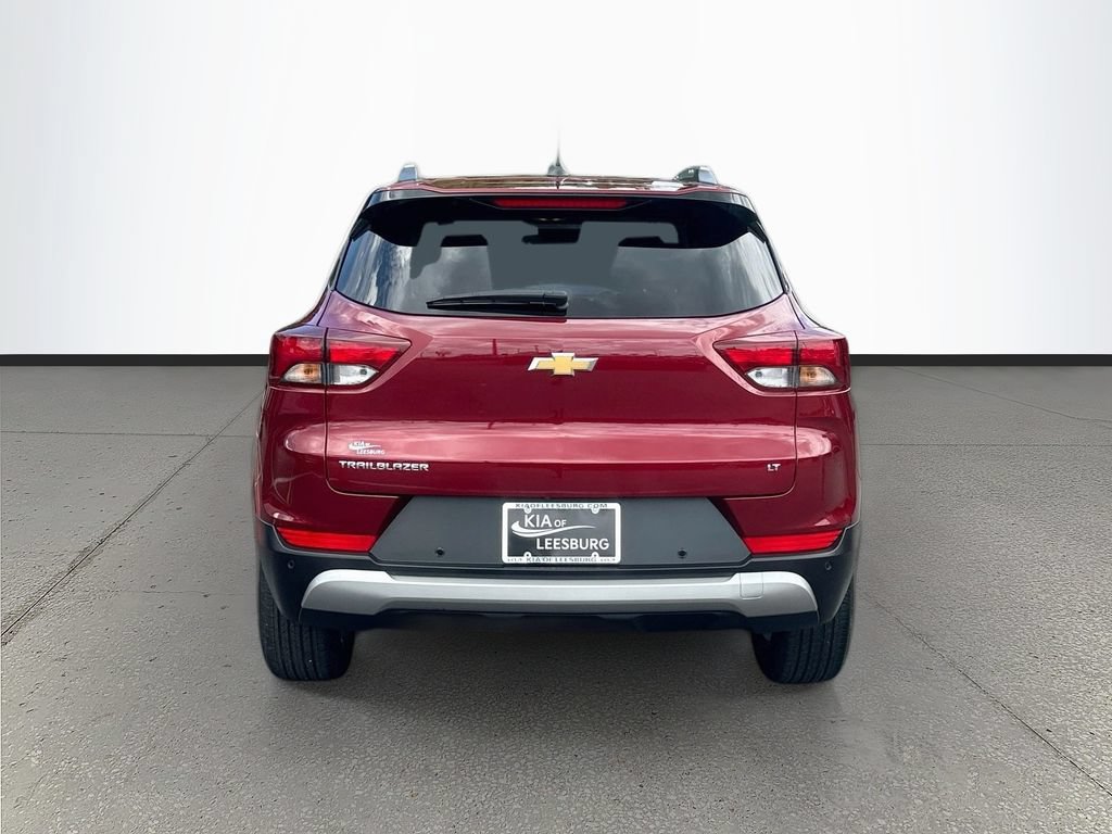 Used 2024 Chevrolet TrailBlazer LT w/ Convenience Package FWD image 6
