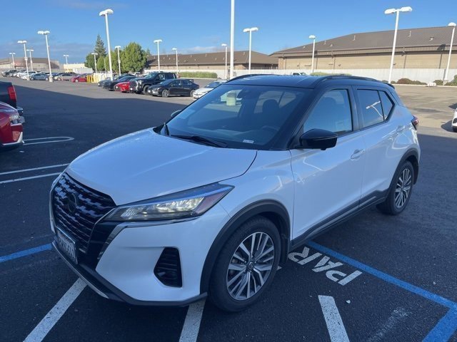 Used 2021 Nissan Kicks SR