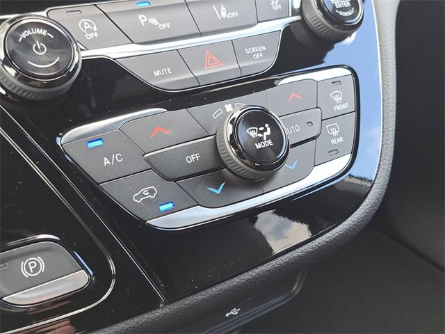 New 2026 Chrysler Pacifica Select image 9