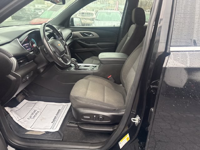 Used 2022 Chevrolet Traverse LT FWD image 9