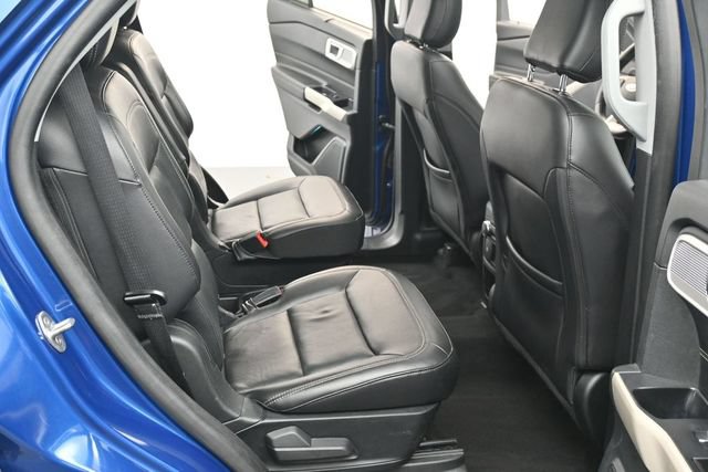 Used 2021 Ford Explorer Limited w/ Equipment Group 301A AWD/4WD image 33