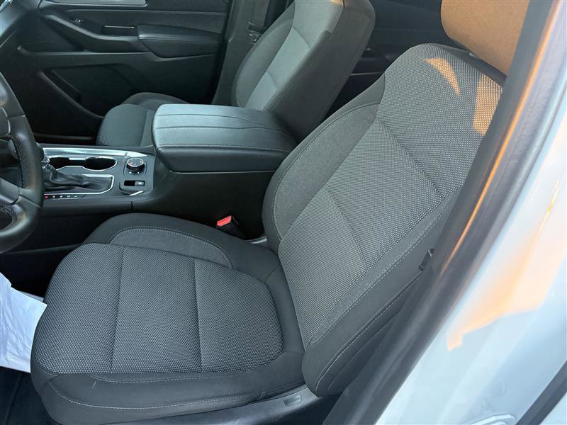 Used 2023 Chevrolet Traverse LT image 7