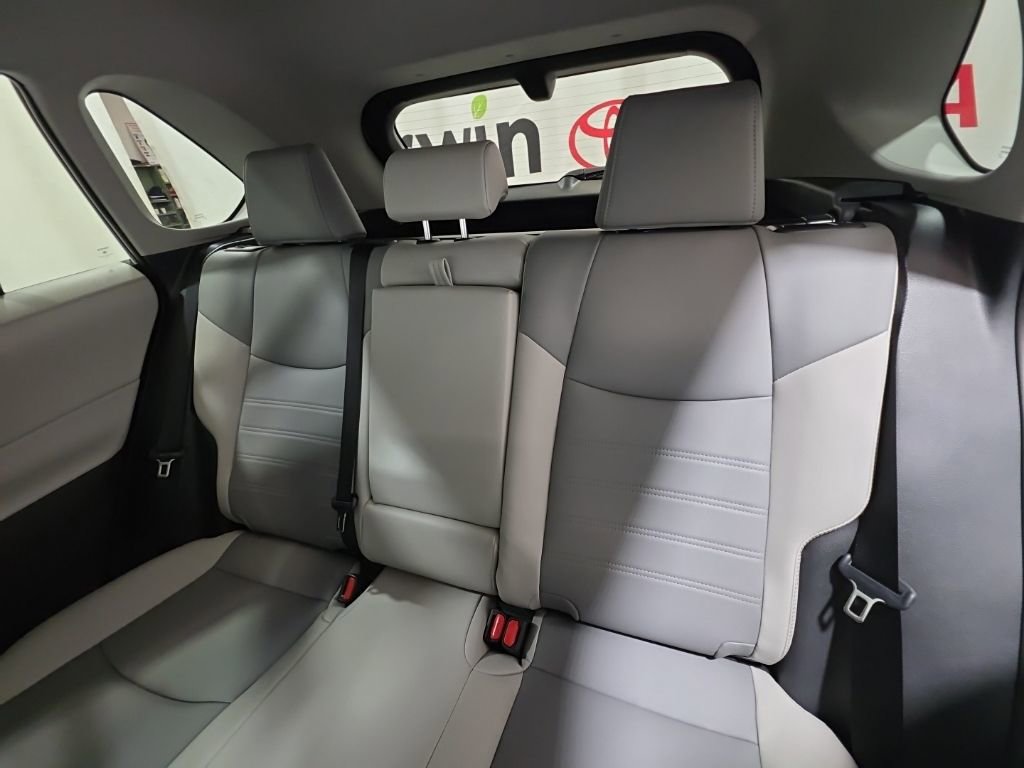 Used 2025 Toyota RAV4 XLE Premium image 20