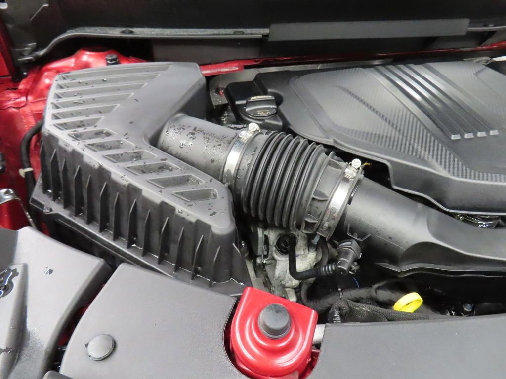 Used 2026 GMC Acadia AT4 w/ LPO, Floor Liner Package AWD/4WD image 33