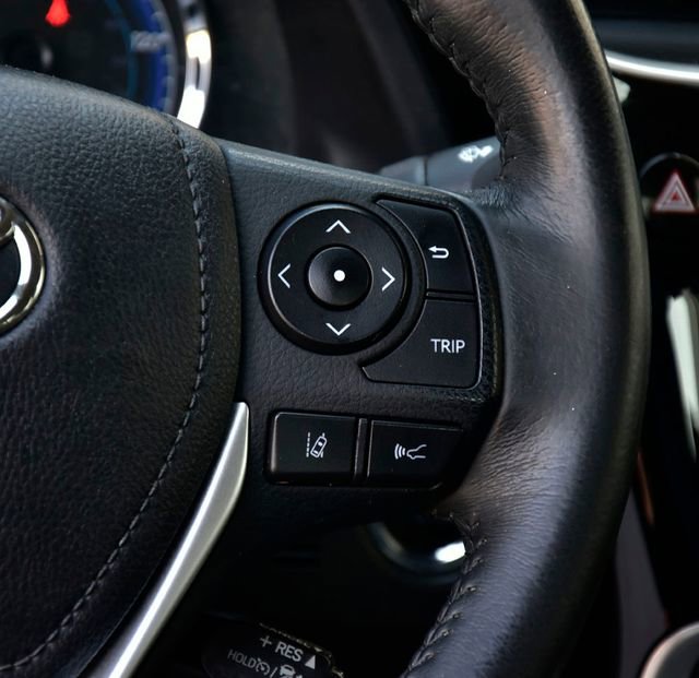 Used 2017 Toyota Corolla L image 17