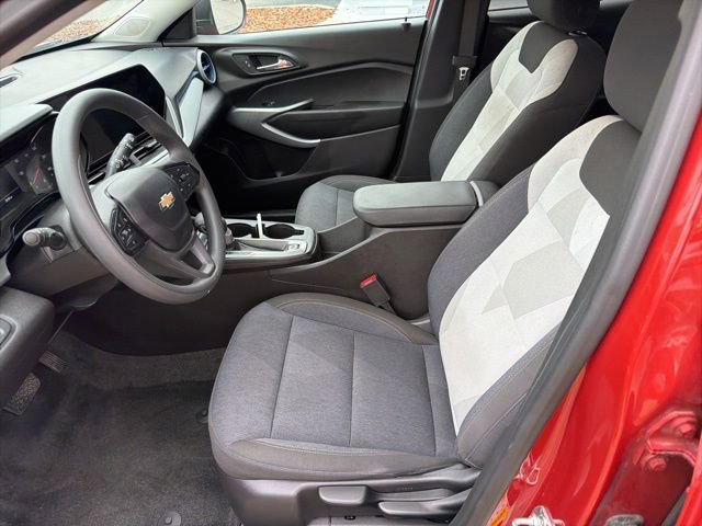 Used 2024 Chevrolet Trax LS FWD image 6