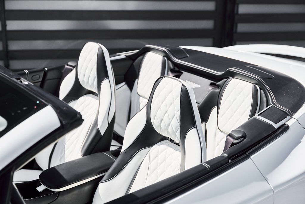 Used 2017 Aston Martin Vanquish S image 20