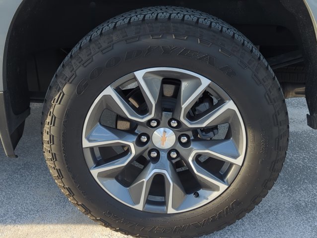 Used 2025 Chevrolet Silverado 1500 LT image 7